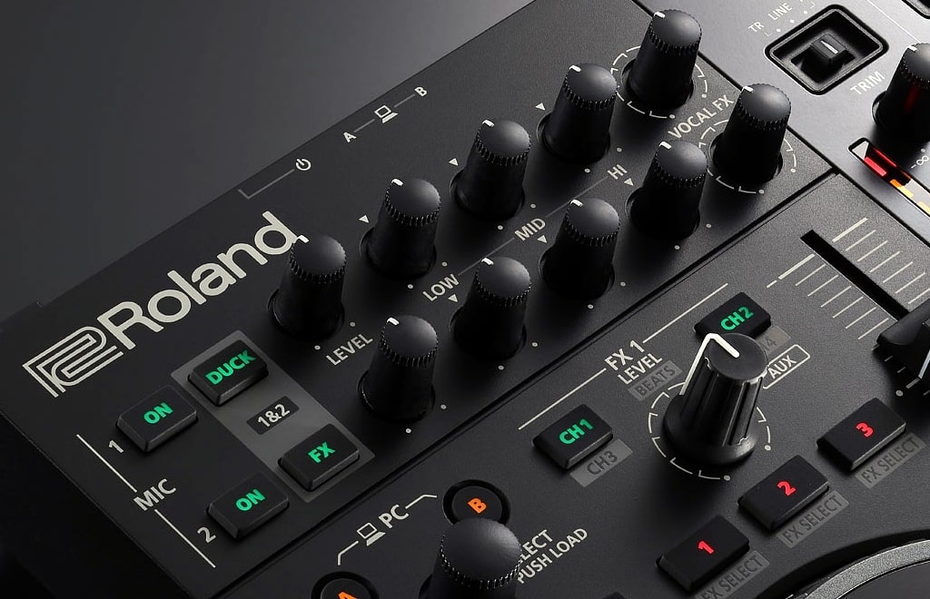 Roland DJ-707m mikrofony Roland DJ-707m mikrofony