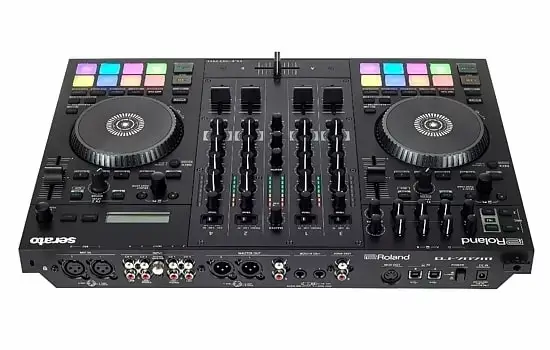 Test kontrolera Roland DJ-707m