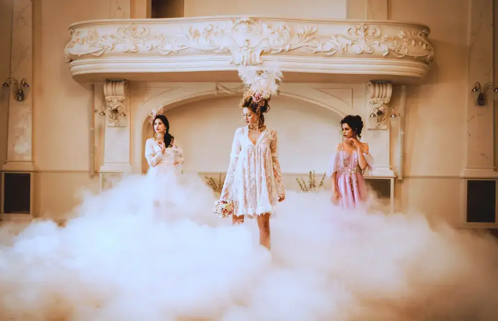 Porównanie wytwornic ciężkiego dymu – suchy lód vs lód tradycyjny