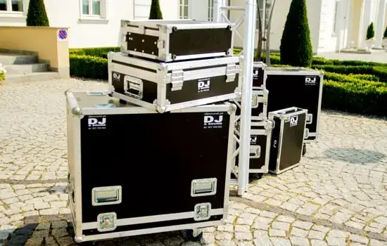 Wypożyczalnia nagłośnienia i oświetlenia Poznań – sprzęt eventowy